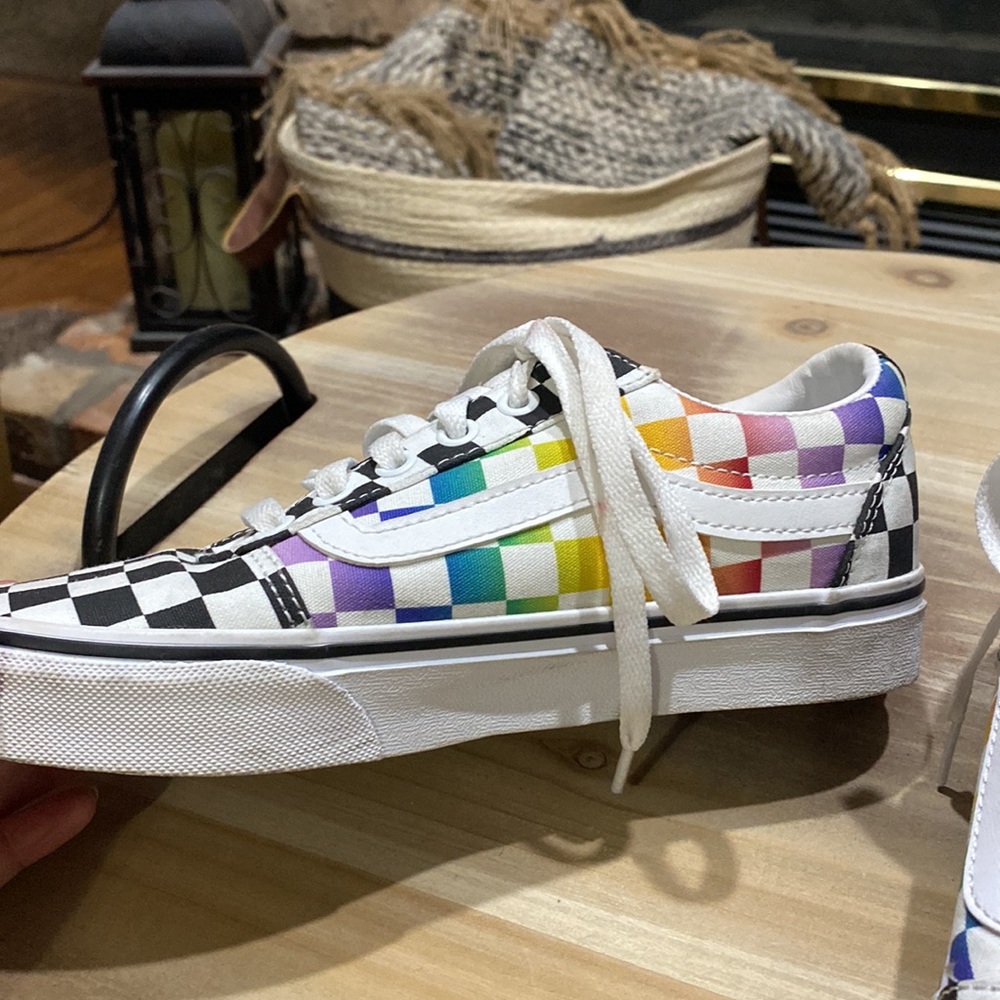 Vans Ward Rainbow Checkerboard White Black Multicolor Canvas Women's Size 6 - Picture 3 of 7